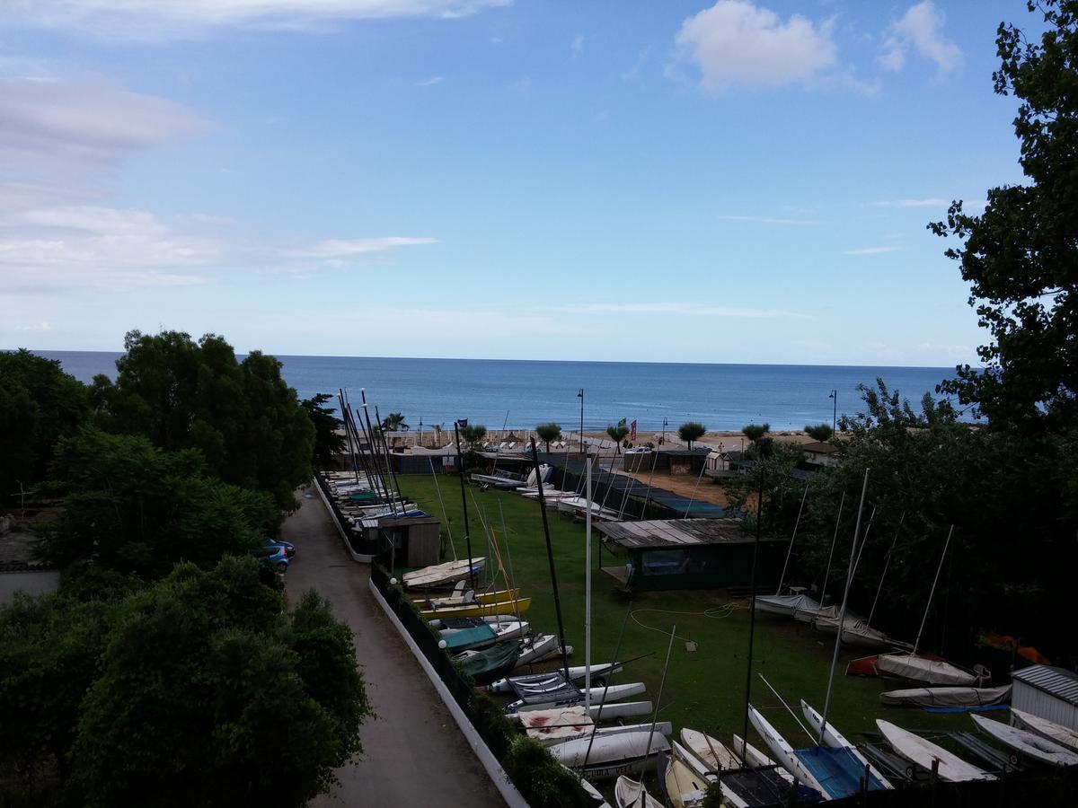 Hotel Le Pleiadi San Felice Circeo Exterior photo