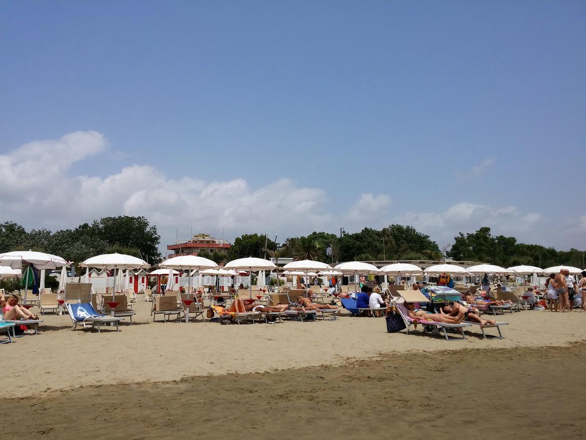 Hotel Le Pleiadi San Felice Circeo Exterior photo