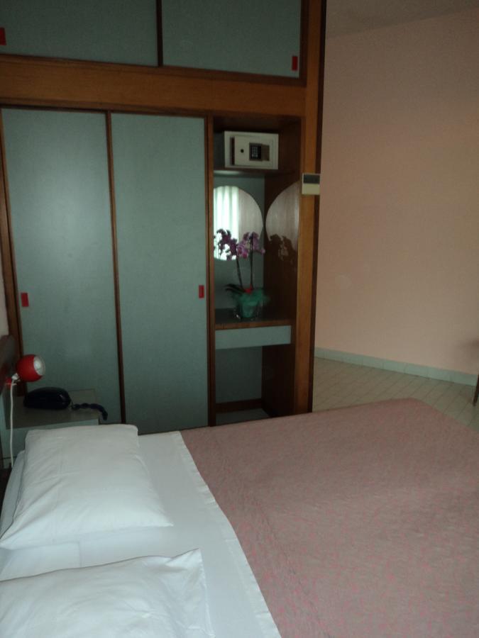 Hotel Le Pleiadi San Felice Circeo Exterior photo
