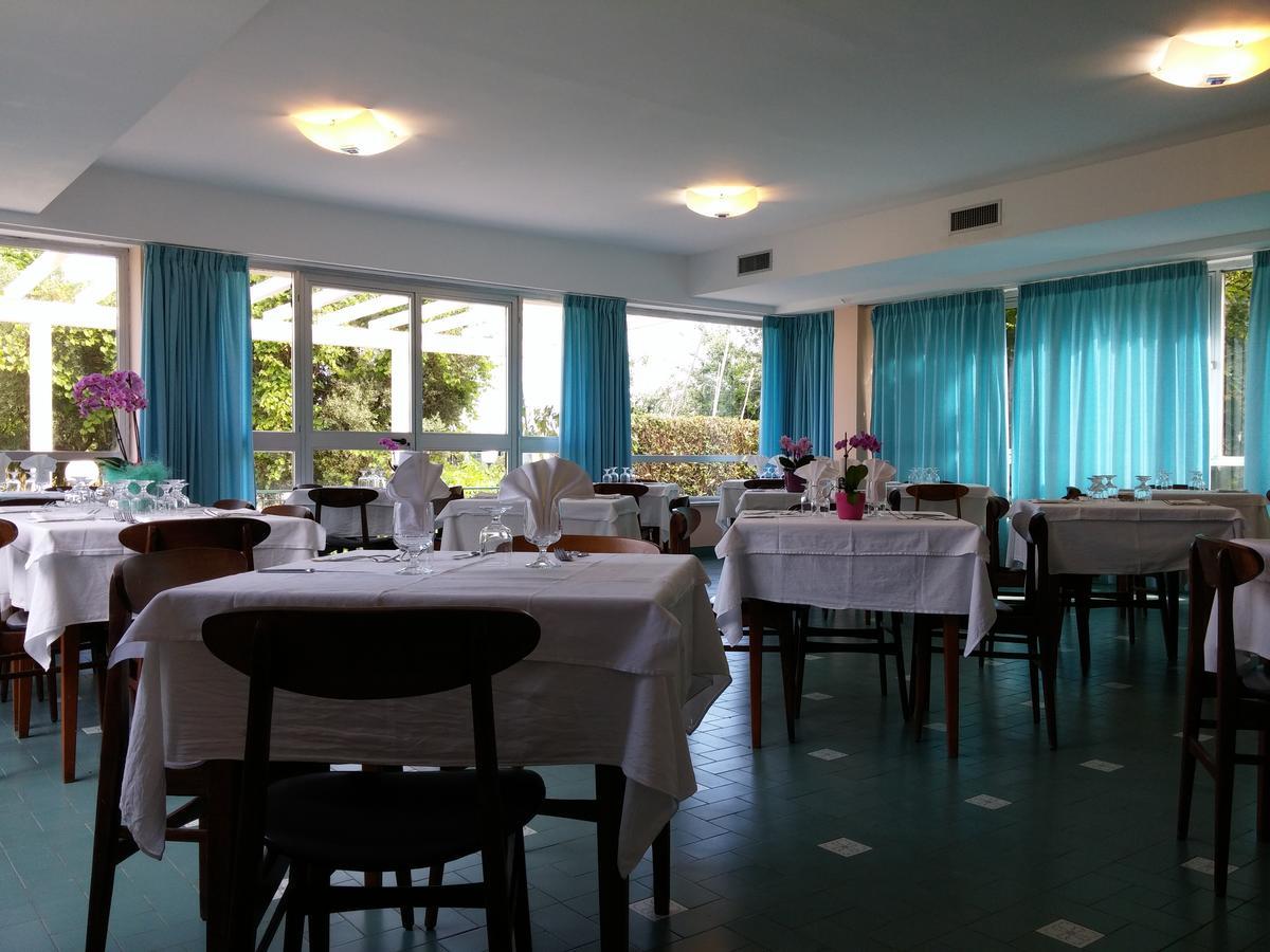 Hotel Le Pleiadi San Felice Circeo Exterior photo
