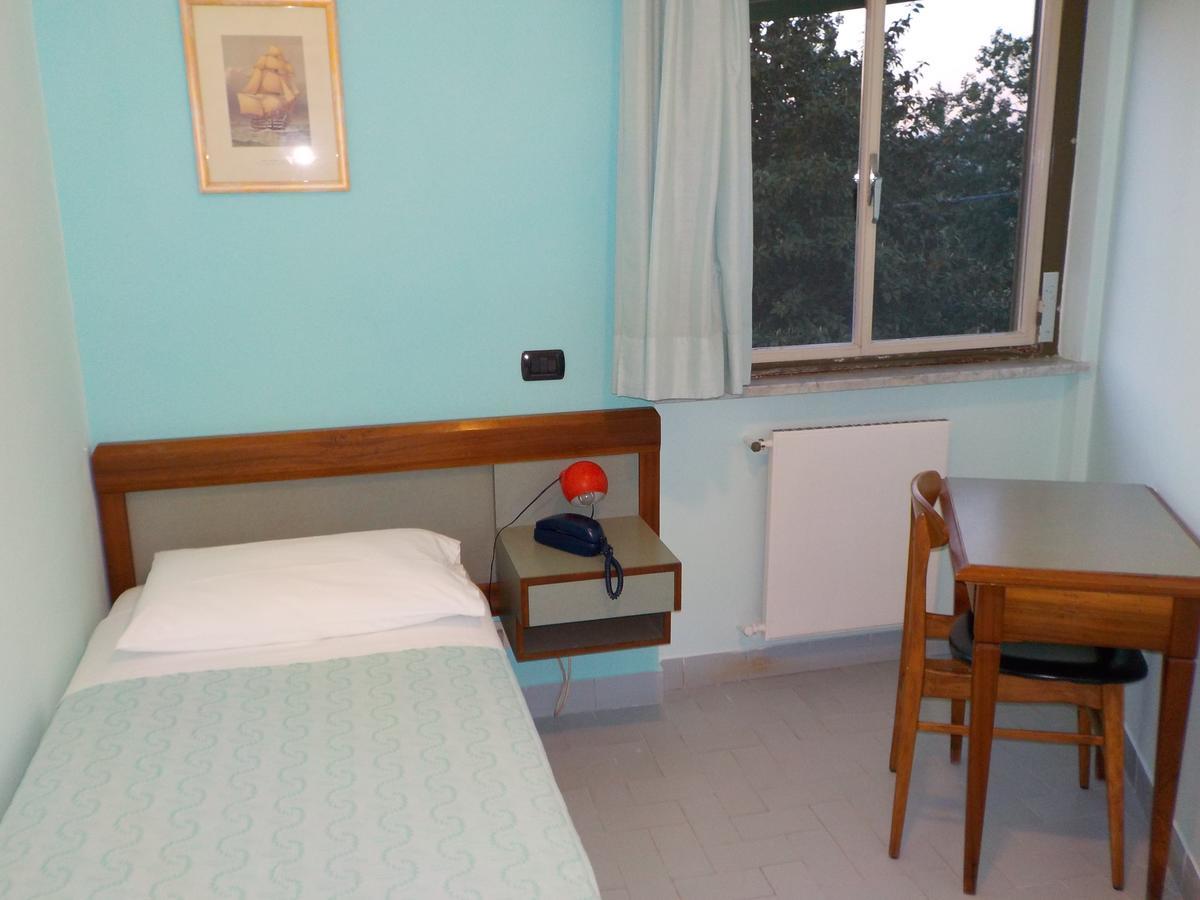 Hotel Le Pleiadi San Felice Circeo Exterior photo